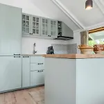 4 Bedroom Beautiful In Sydals Casa de Férias