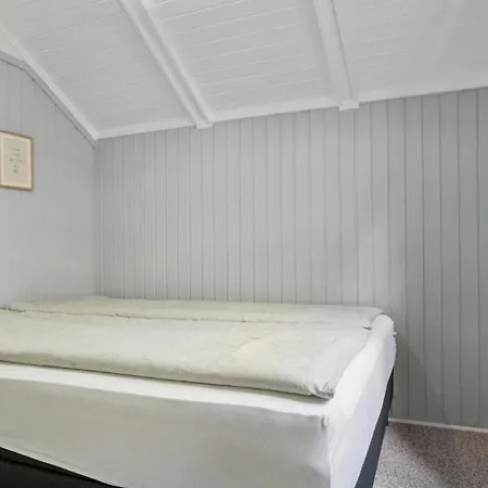 Holiday home 4 Bedroom Beautiful In Sydals Skovbyballe